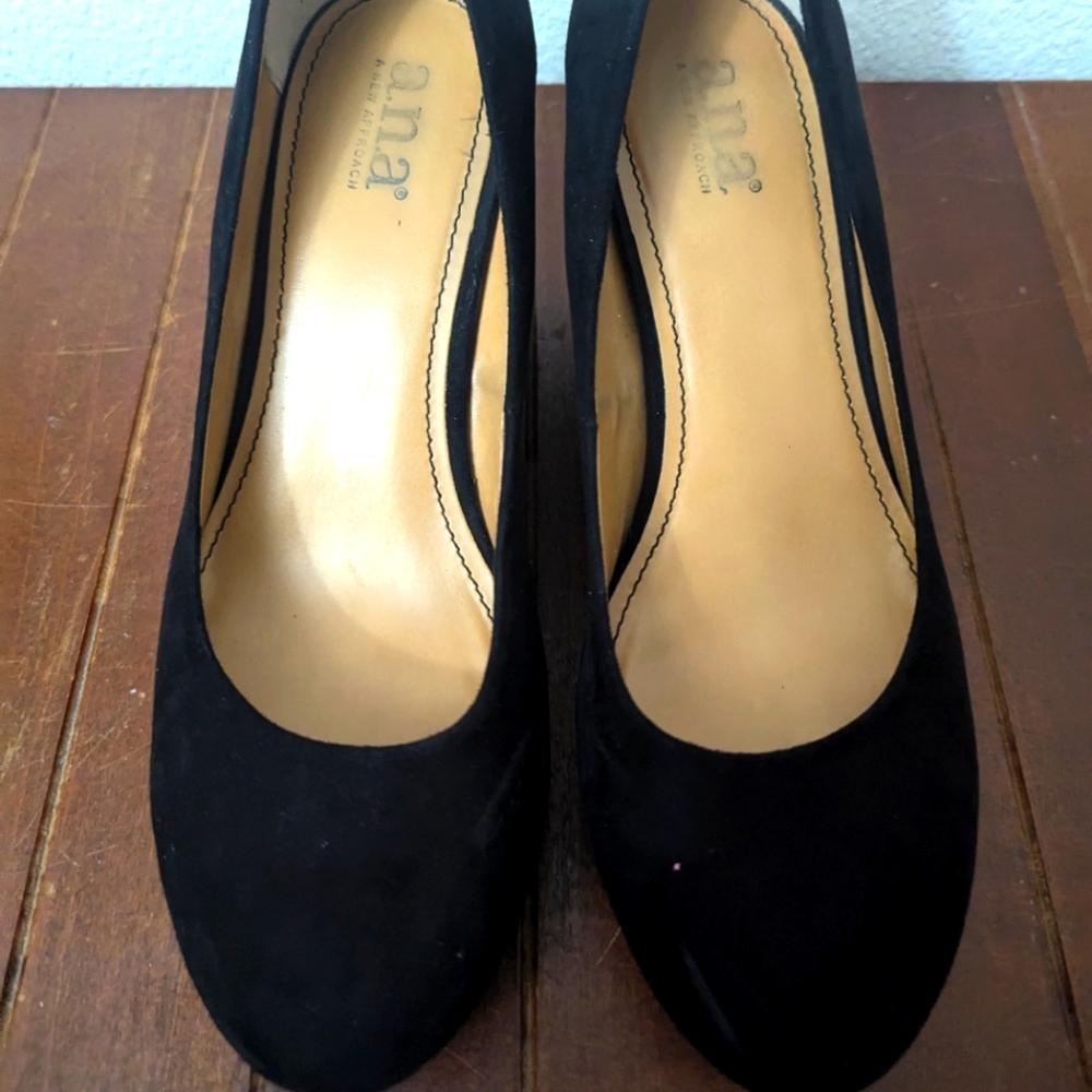 ana wedge heels
